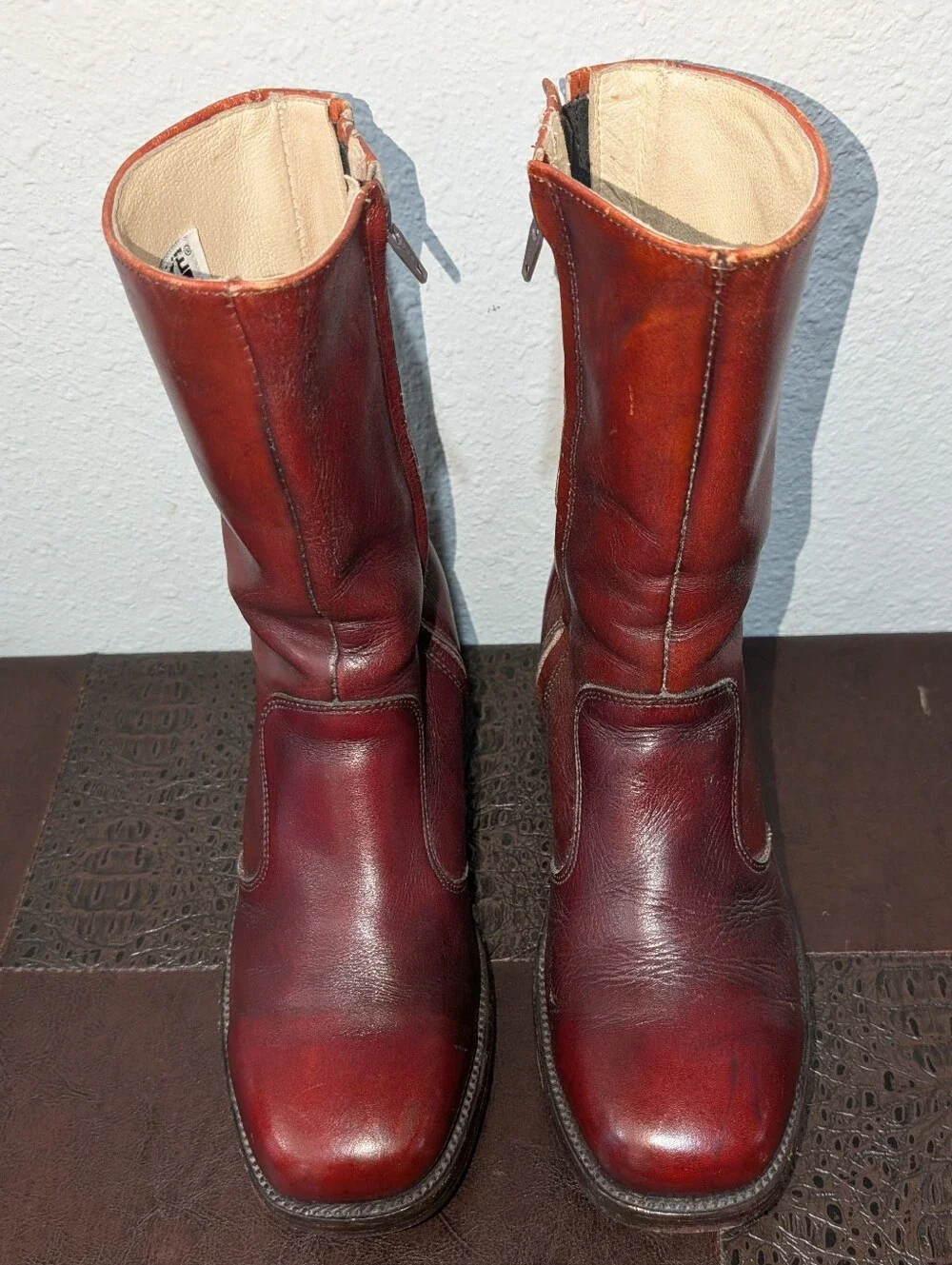 VINTAGE 70's Campus Red Leather Square Toe Zip-Up Ankle Boots - Made in USA - Picture 3 of 16